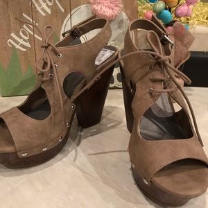 New Guess Swede Wedges